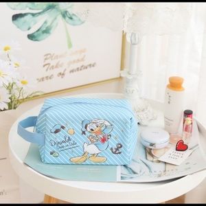 New Donald Duck cosmetic bag